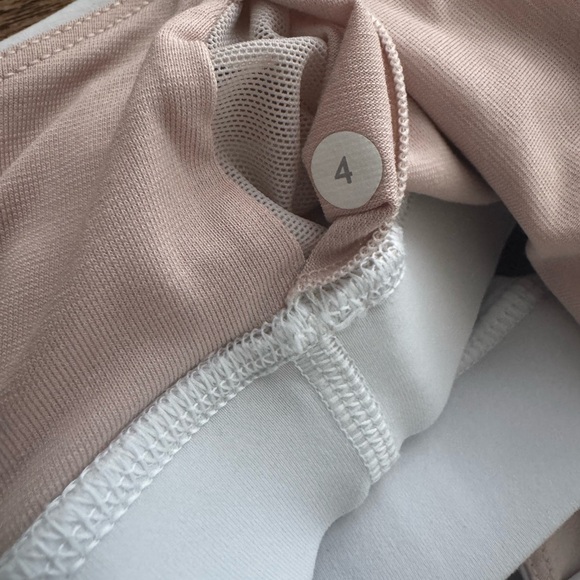 Lululemon Strappy Sports Bra White with Nude lining size 4 - Picture 5 of 5